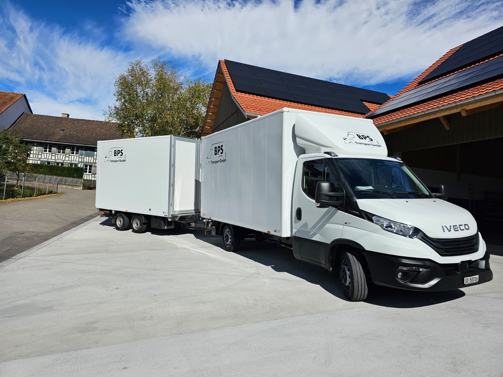 BPS Transport Lieferwagen mit Anhänger